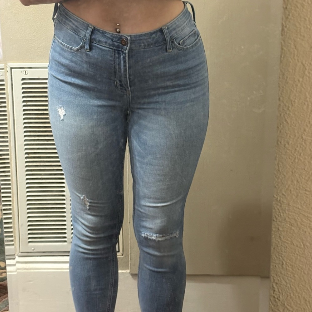 Hollister Blue Skinny Jeans with Stretch and Tapered Fit